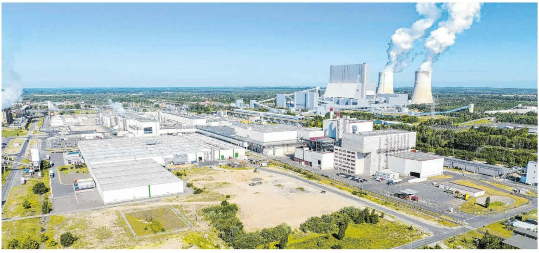 Auf 14 Hektar in Spreetal im sächsischen Teil des Industrieparks Schwarze Pumpe plant Altech seine Produktion. Die Pilotanlage wird im Kompetenzzentrum Dock 3 aufgebaut. 