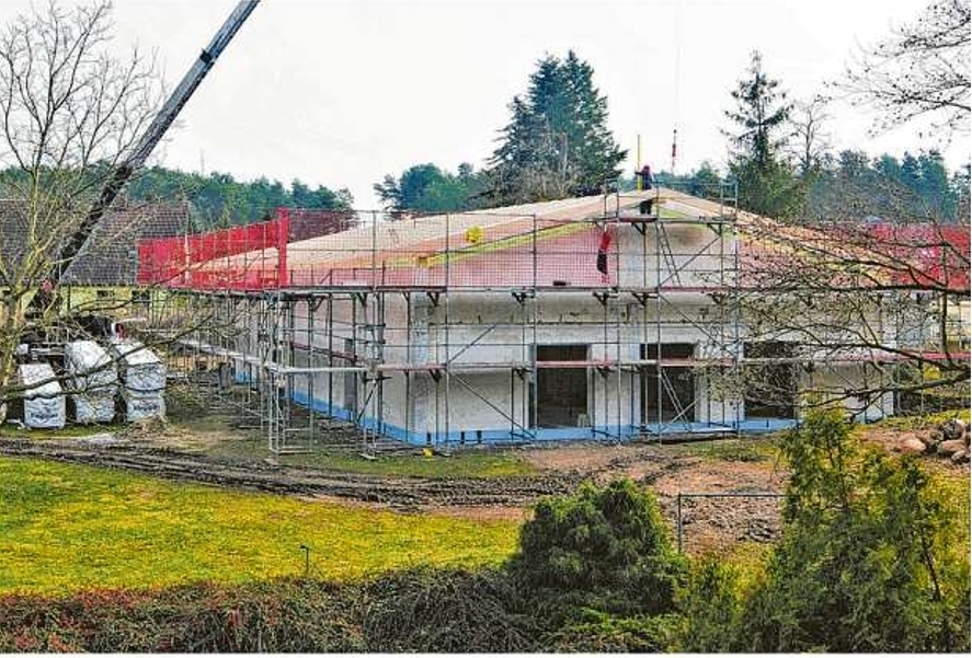 Auf 400 Quadratmetern entsteht in Jerischke derzeit ein Weinkeller. Bislang verfügt in Brandenburg keiner der knapp 40 aktiven Winzer über einen eigenen Weinkeller. Im Gebäude soll zudem eine Vinothek entstehen. 