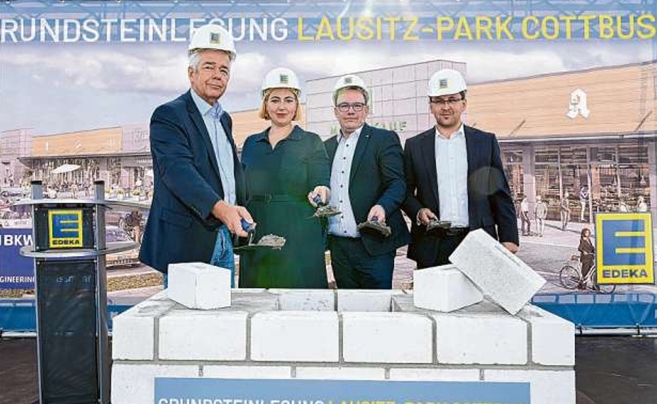 Die Grundsteinlegung in Groß Gaglow war eine Gemeinschaftsaufgabe