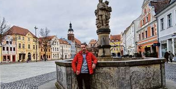 Dr. Mirko Filetti, Entwickler der SOS-App, auf dem Altmarkt seiner Wahlheimat Cottbus: „Ich kann junge Gründer nur ermutigen, ihre Ideen in Cottbus umzusetzen. 