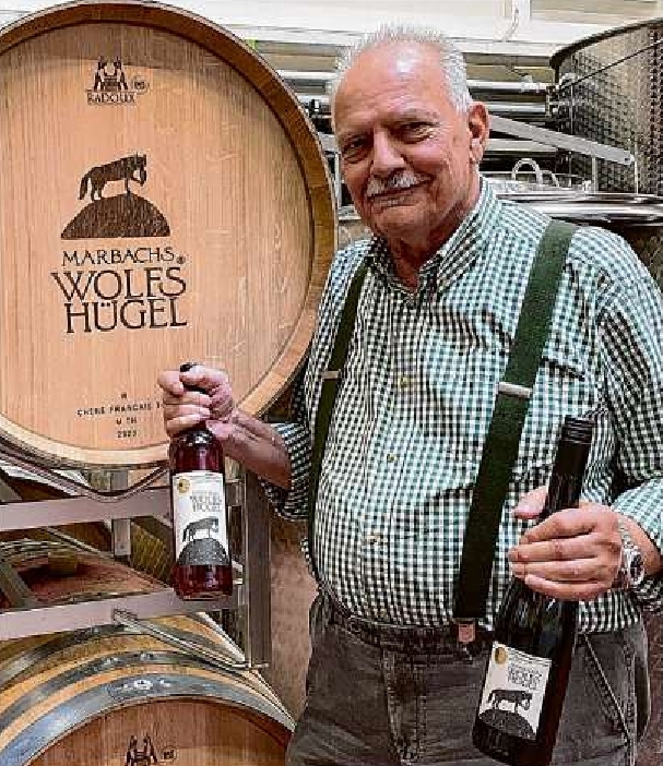 Hubert Marbach ist Chef des Weingutes Marbachs Wolfshügel in Jerischke. Das ist vom renommierten Weinführer Vinum unter die Lupe genommen worden.