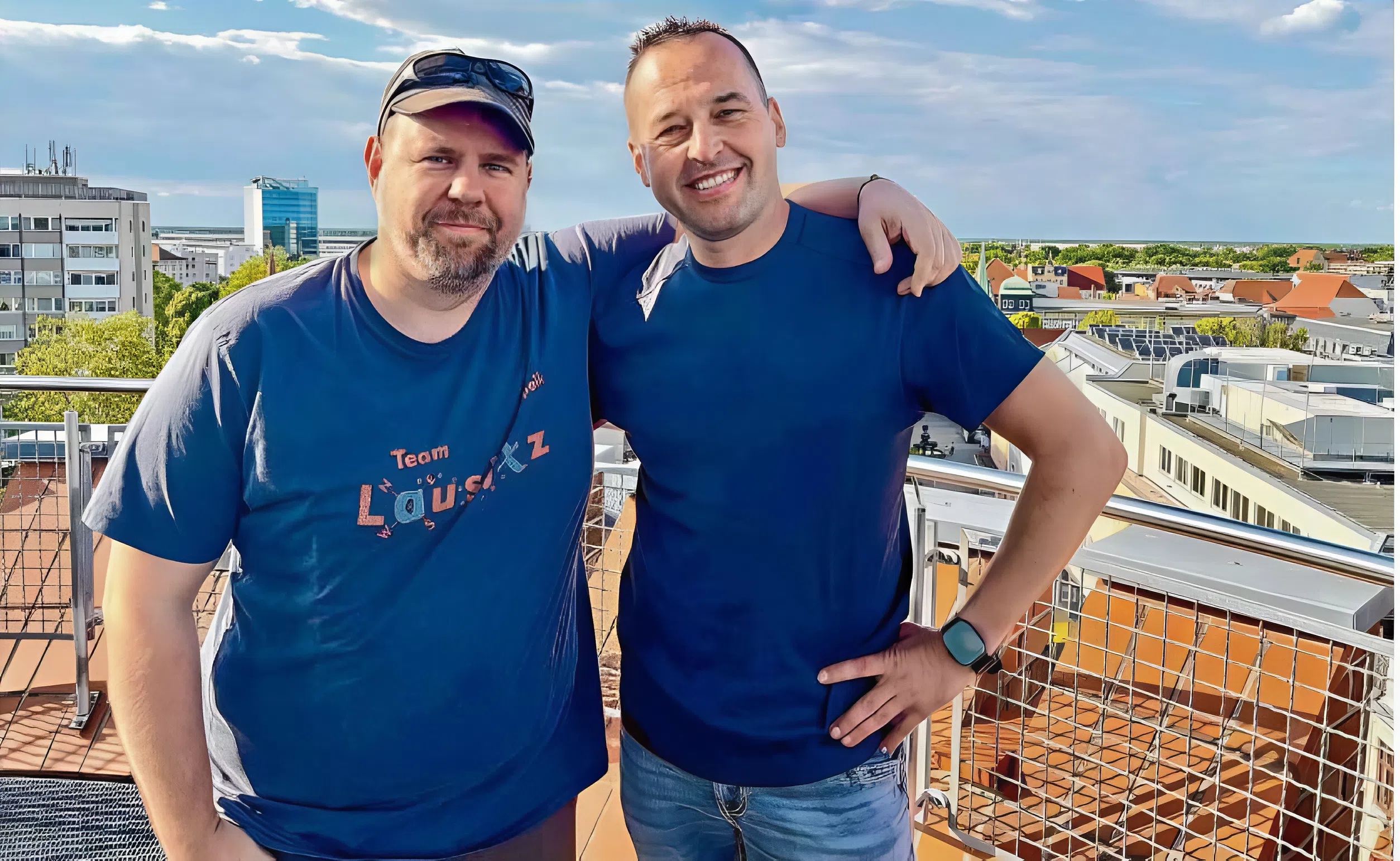  Falk Pinkwart (l.) und Thomas Mierig sind Familienväter und begeisterte Geocacher. Vergangenes Jahr haben sie gemeinsam mit dem Cottbuser Geocaching-Team „Mystery Masters Lausitz“ die Deutsche Meisterschaft gewonnen.
