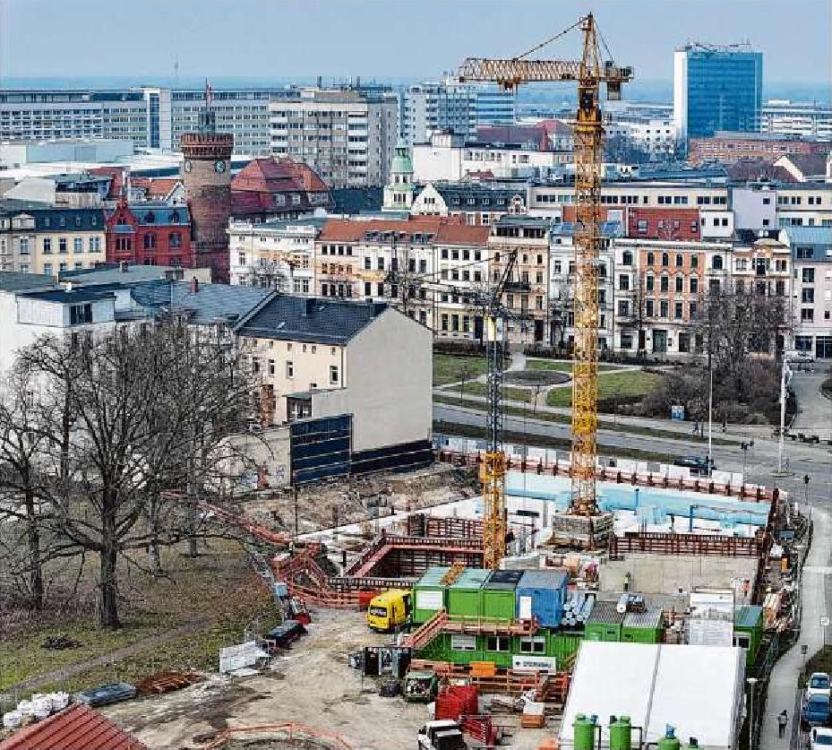  Das neue Wohnquartier Briesmannstraße der Gebäudewirtschaft Cottbus (GWC) befindet sich in bester Innenstadtlage. Auch zur Spree ist es nicht weit. Im ersten von drei Bauabschnitten entstehen 49 moderne Wohnungen.