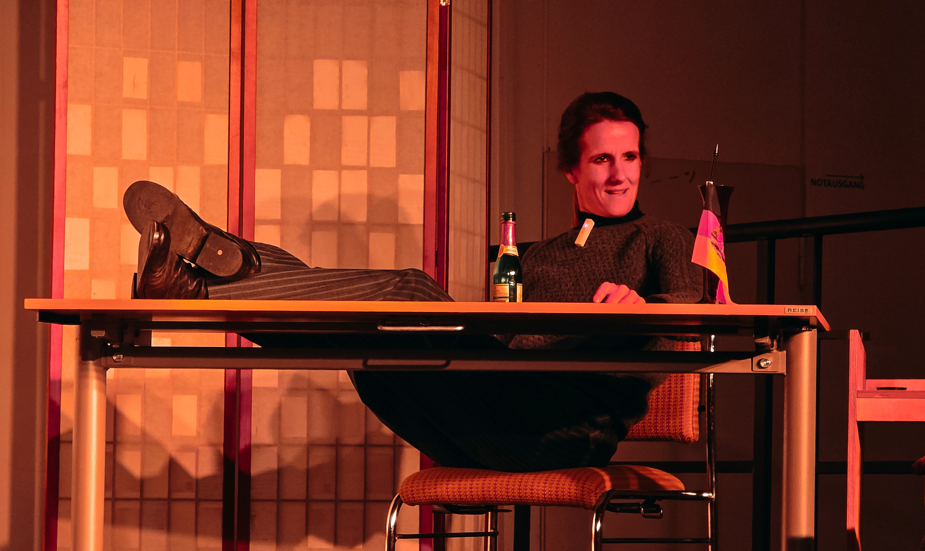 Schauspielerin Anja Kimmelmann in der Theatervorstellung „Monika Haeger – inside stasi“