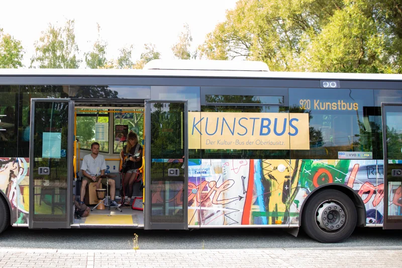 KunstBUS auf der Fahrt