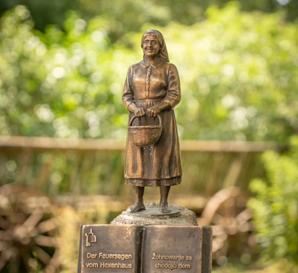 Hexenhaus trifft Mittagsfrau