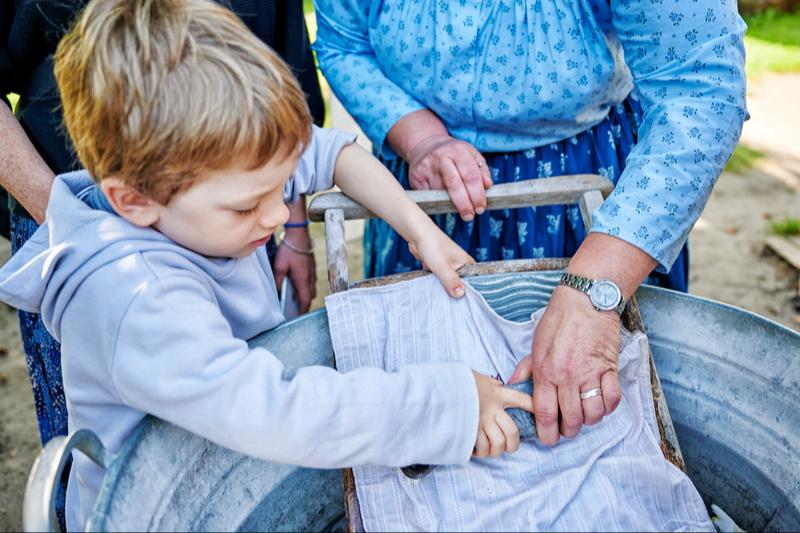 Unterricht zwischen Hof und Handwerk