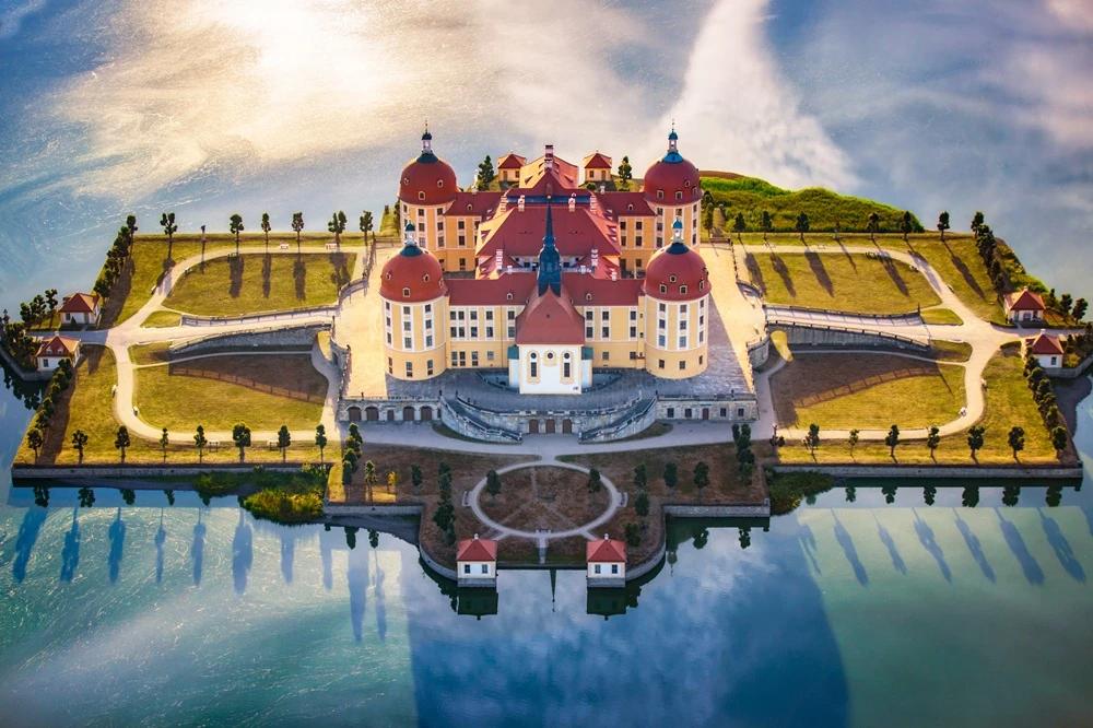 Ein Märchenschloss und seine Schätze