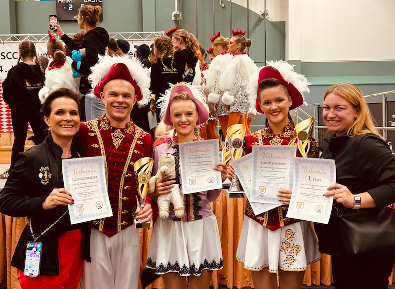 v.l.n.r. Melanie Wudi, Noah Wudi, Henriette Jähne, Louisa Rauer, Lisa Blümel