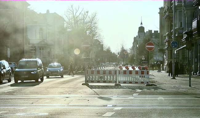 halbseitige Straßensperrung in Cottbus Mitte, Karl-Liebknecht-Straße