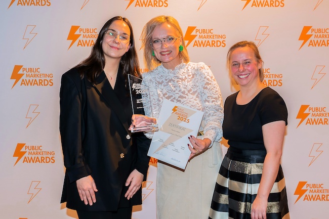 vlnr. Sophie-Marie Jahn Redaktion Fachmagazin „Public-Marketing“, Janine Niederstraßer, Marketingkoordinatorin des Landkreises Elbe-Elster und Anja Lüth Chefredakteurin Fachmagazin „Public-Marketing“