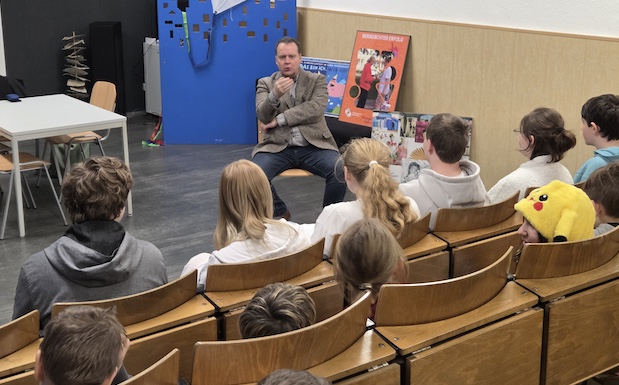 Einblick in die Kinder- und Jugendsprechstunde mit Bürgermeister Marko Henkel.