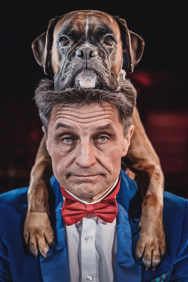Leonid Beljakov mit seiner Dog-Show