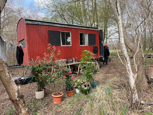 Der bekannte Bauwagen wird für die Öffentlichkeit zugänglich gemacht.