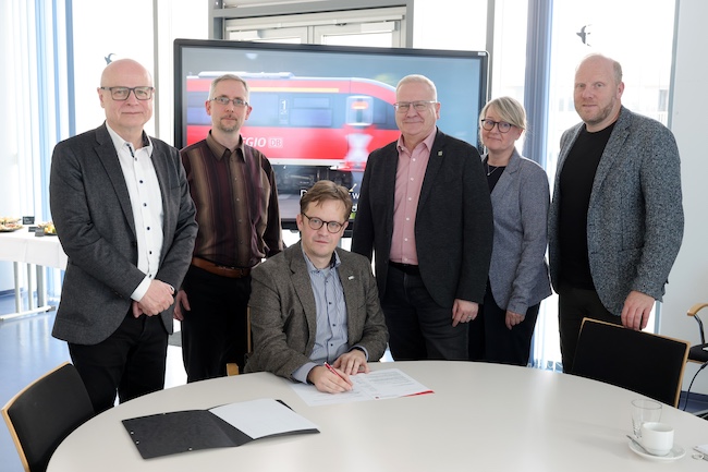 Sechs Unterschriften für eine gemeinsame Erklärung, die den dringenden Handlungsbedarf untermauert. Der Brief liegt inzwischen auf den Schreibtischen der  Ministerpräsidenten von Brandenburg und Sachsen.