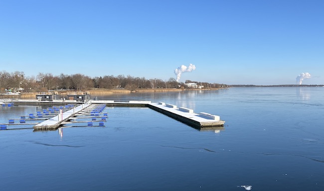 Der Hafen in Senftenberg mit Blick auf die regionalen Kraftwerke