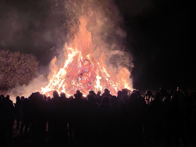 Ein Walpurgisfeuer in der oberlausitz