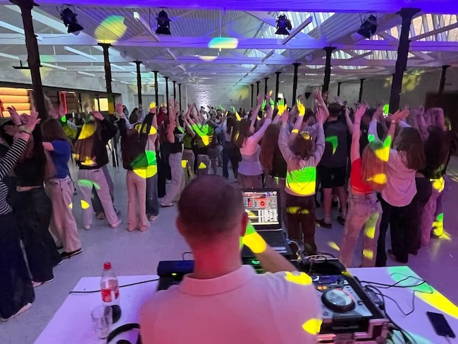 Jugendweihe-Disco in der Shedhalle der Kulturweberei