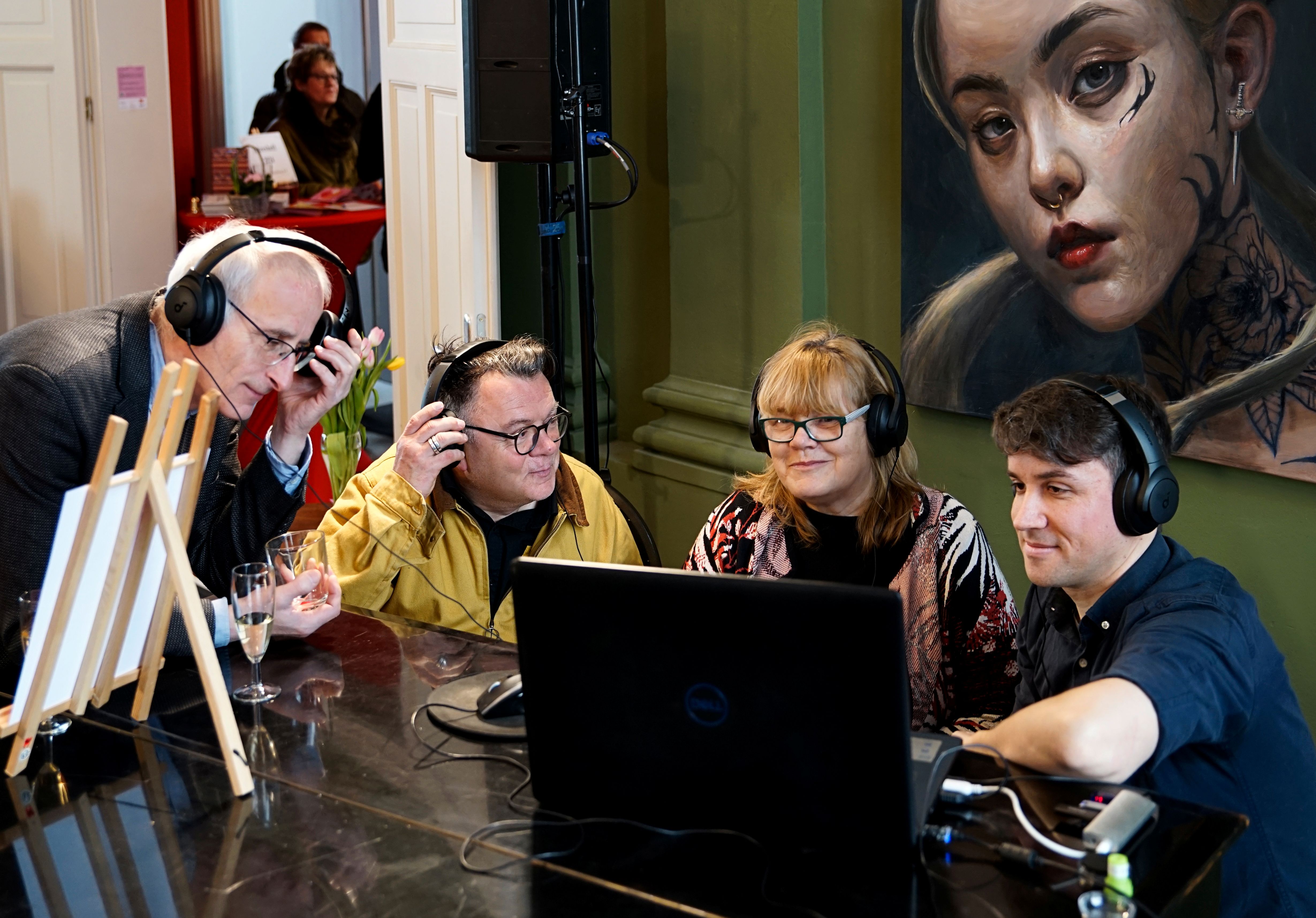 Szenen aus bisherigen Veranstaltungen des Kultursalons.