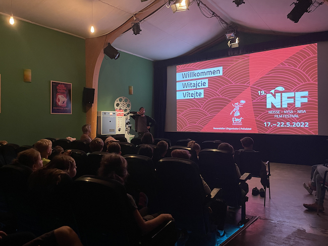 der Kinosaal als Klassenzimmer beim Neißefilmfestival