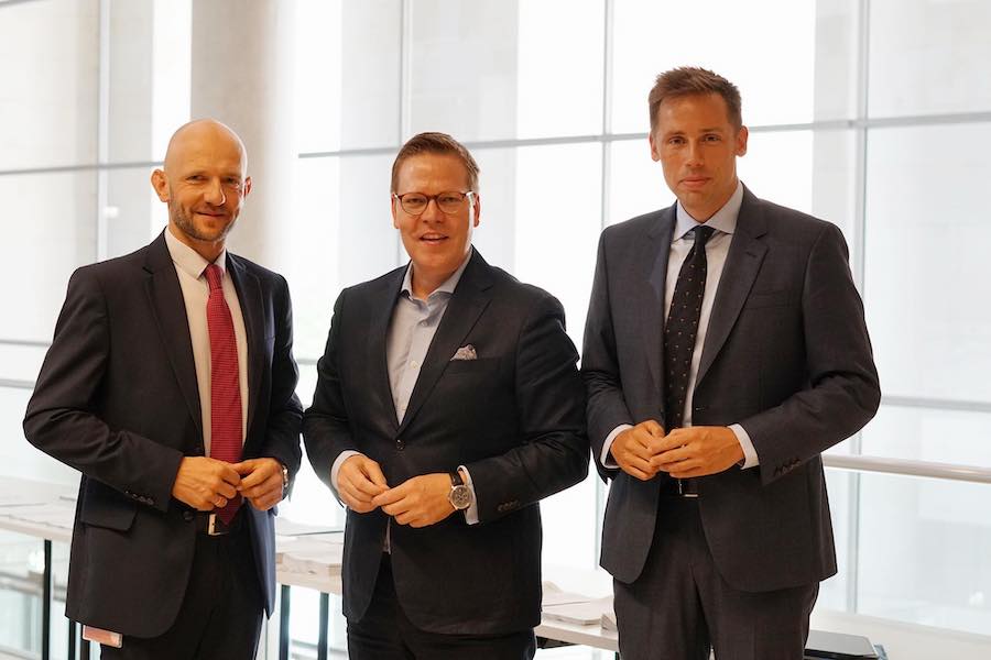 Florian Oest MdB, Landrat Dr. Stephan Meyer mit dem Parlamentarischen Staatssekretär bei der Bundesministerin für Gesundheit, Tino Sorge
