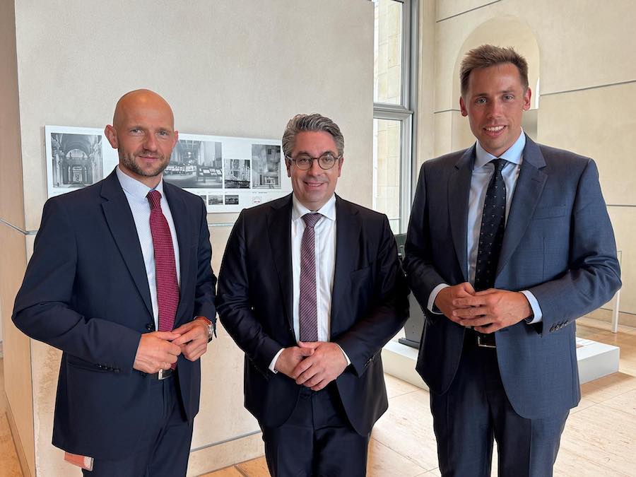 Florian Oest MdB, Landrat Dr. Stephan Meyer im Gespräch mit PStS Rouenhoff, Parlamentarischer Staatssekretär bei der Bundesministerin für Wirtschaft und Energie