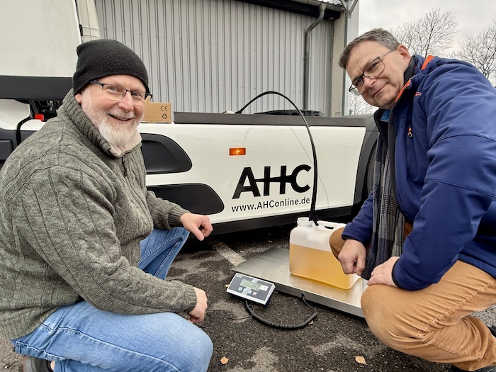 Entwickler & Unternehmer Alexander Gucz (li), BTU Professor Sylvio Simon (re)