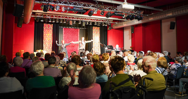 Eindrücke von den Frauentagsfeiern für Mieterinnen der WIS in Vetschau und Lübbenau