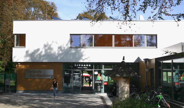 Eingang zum Tierpark Senftenberg