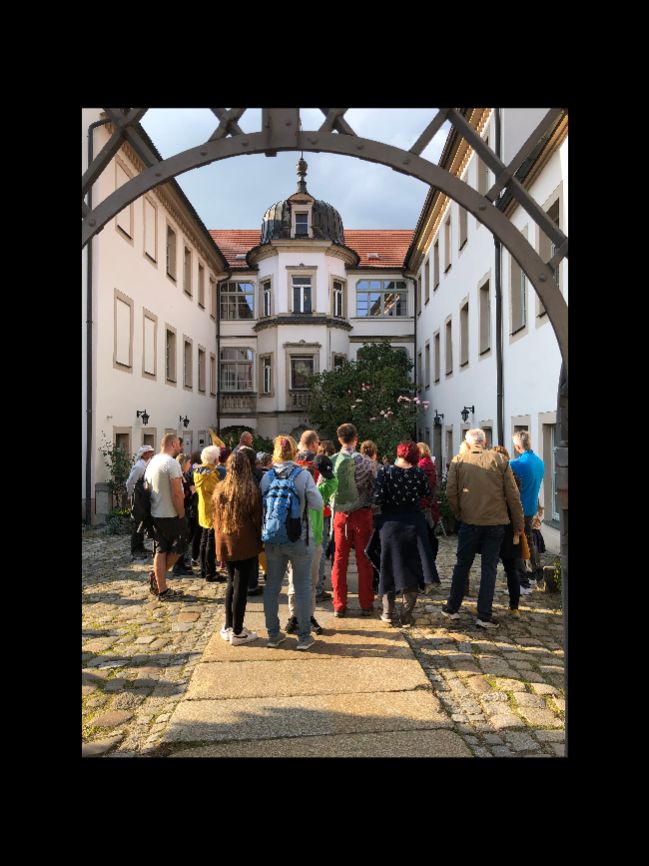 Bei den Stadtführungen in Bischofswerda gibt es bekannte wie auch verborgene Orte, wie hier den Innenhof des sogenannten Bischofssitzes, zu entdecken.
