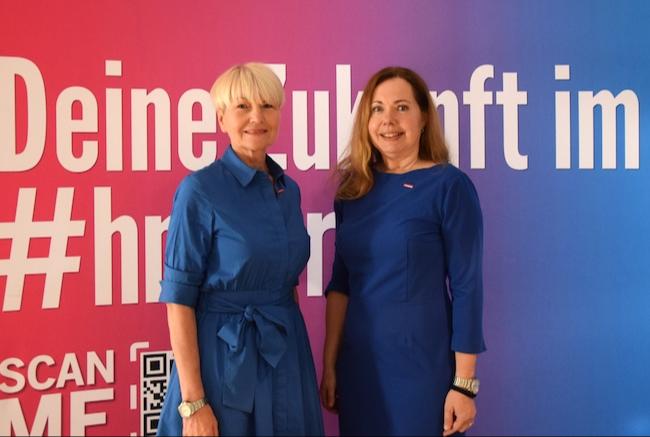 Präsidentin Corina Reifenstein und Hauptgeschäftsführerin Sylke Radke