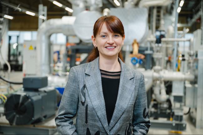 Referentin der aktuellen Vorlesung der Schüleruni der BTU Cottbus-Senftenberg ist Dr. Helen Müller vom Deutschen Zentrum für Luft- und Raumfahrt.