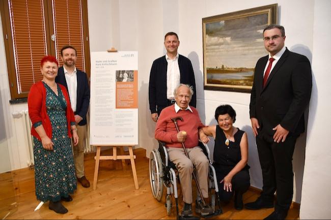 Zur Eröffnung der Sonderausstellung „Aus Liebe zur Stadt. Hans Kretschmann als Maler und Museumsmacher“ führte Martina Pöschl in das malerische Schaffen des prägenden Museumsleiters und Künstlers Hans Kretschmann ein.