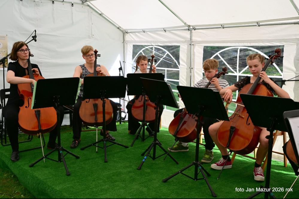 Junge Musiker aus OSL und Polen verbinden Kulturen und Geschichte beim deutsch-polnischen Schlosskonzert in Chichy