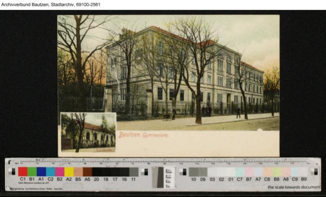 Erweitertes Schulgebäude mit Turnhalle nach 1884