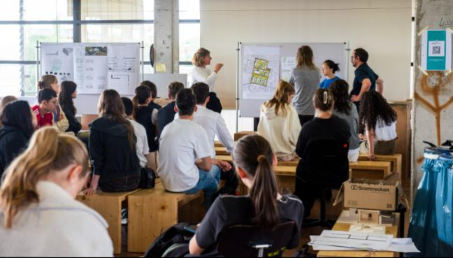 Im Atelier beim Probestudium Architektur