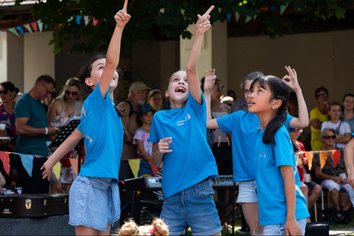 Am Sonntag, 5. Juli 2026, heißt es ab 15.00 Uhr auf dem Hof des Konservatoriums Cottbus wieder: Bühne frei für das Cottbuser Kindermusical