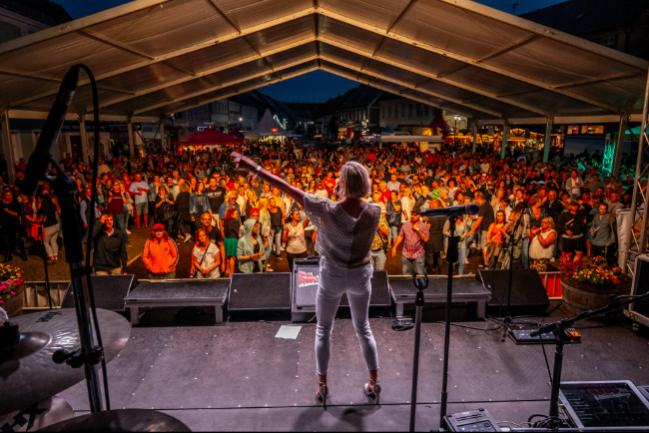 Zum 52. Spreewald- und Schützenfest verwandelt sich der Kirchplatz wieder in eine Partymeile.