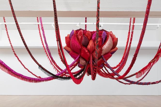 Joana Vasconcelos. Flaming Heart, 2019-2022