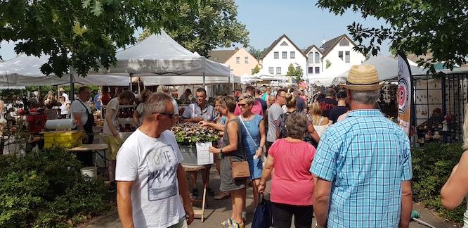 Ein Schnappschuss auf einem bisherigen Töpfermarkt 