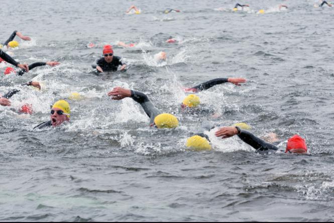 Rein in die Fluten! heißt es beim 2. Freiwasserschwimmen am Sonntag, 16. August, am Seestrand in Niemtsch.