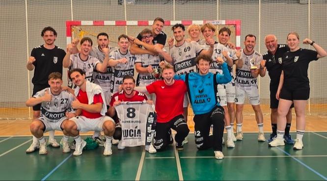 Der LHC Cottbus hat seinen Titel beim 10. Matthäi-Cup des Oranienburger HC verteidigt. Die Lausitzer gewannen am Samstag alle drei Spiele.