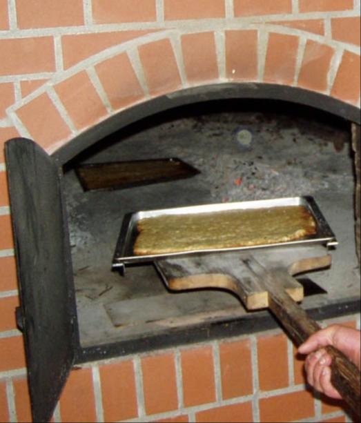 Auf frisch gebackene Köstlichkeiten und spannende Geschichten darf man sich beim 1. Backofenfest in Dissen/Dešno am Samstag, dem 19. September, freuen. Das Mitgliedsdorf in der AG Historische Dorfkerne möchte damit auf seine baukulturellen Schätze aufmerksam machen.