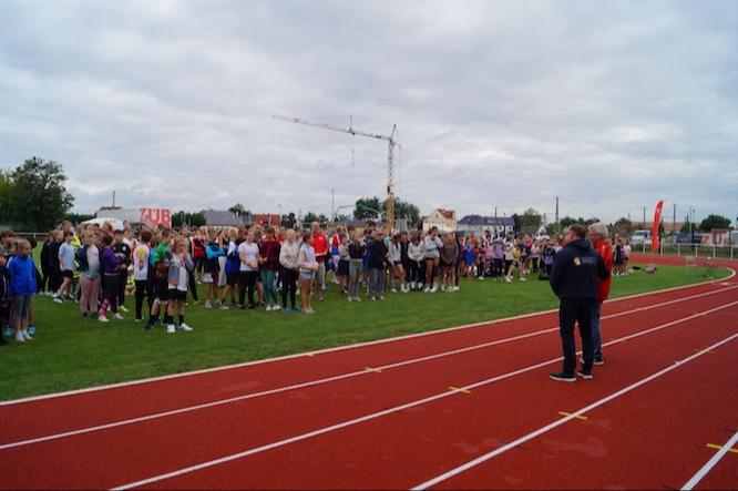 Im Rahmen des Deutschen Sportabzeichentages am 1. September wurde das Spreewald Stadion an die Vereine übergeben. 
