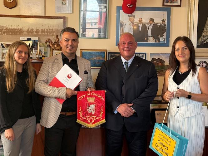 Nach Gesprächen in Grosseto folgen im Oktober eine Jugendbegegnung und ein Delegationsbesuch. Im Mittelpunkt stehen Kultur, Bildung, Jugend und Sport.