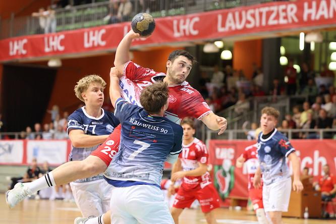 Fulminanter Sieg für den LHC Cottbus, LHC-Rückraumspieler Alexander Takev