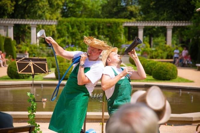 Rosengartensonntag mit aufgeweckten Gartenklänge