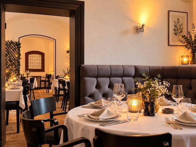 Die Stadt Lübben schreibt das Schlossrestaurant an der Schlossinsel zur Verpachtung aus und sucht zum 1. Januar 2027 eine Betreiber. Bewerbungen werden bis zum 30. November 2026 entgegengenommen.